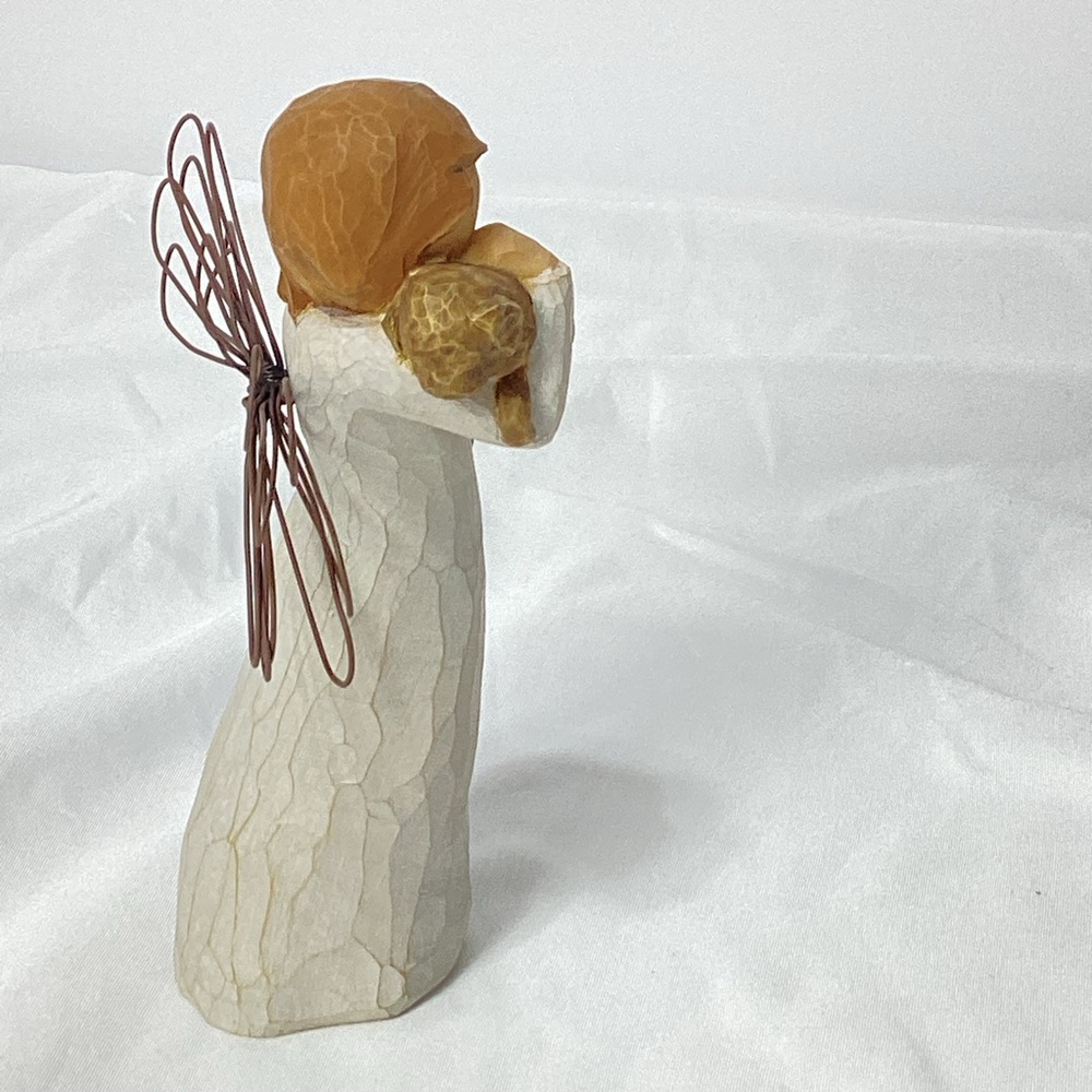 Willow Tree Angel Of Friendship Figurine 2009 Demdaco Angel Holding a Puppy - Picture 4 of 9